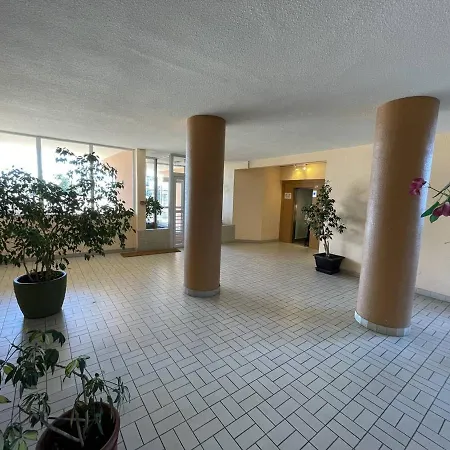 Bel T2 Avec Parking, Clim, Proche Et Commerces, Saint-cyprien - Fr-1-106-71 *