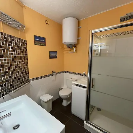 Apartment Bel T2 Avec Parking, Clim, Proche Et Commerces, Saint-cyprien - Fr-1-106-71 *